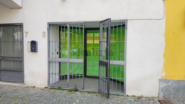 locale commerciale in affitto a Vigone