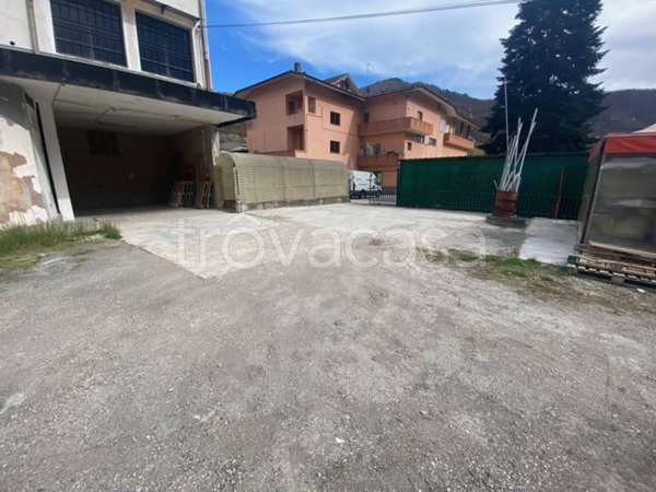 locale commerciale in affitto a Villar Perosa