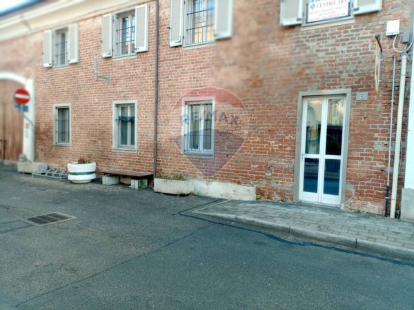 negozio in affitto a Villastellone