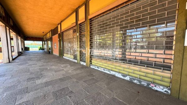 negozio in affitto a Vinovo in zona Garino