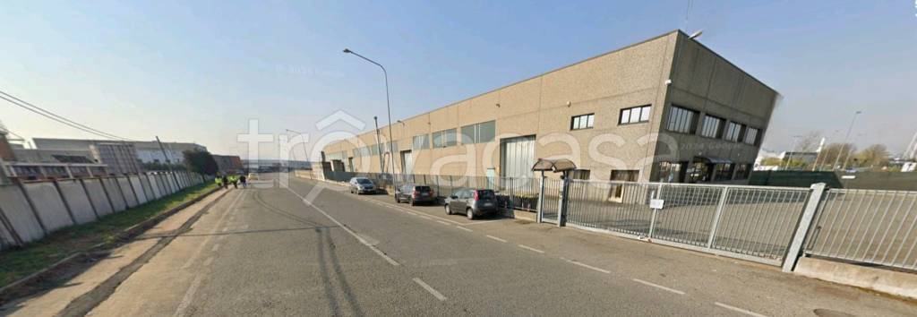 capannone in affitto a Volpiano