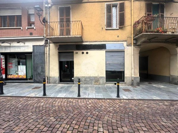 negozio in affitto a Volpiano