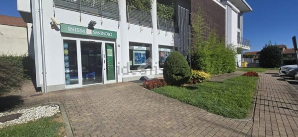 locale commerciale in affitto a Volpiano