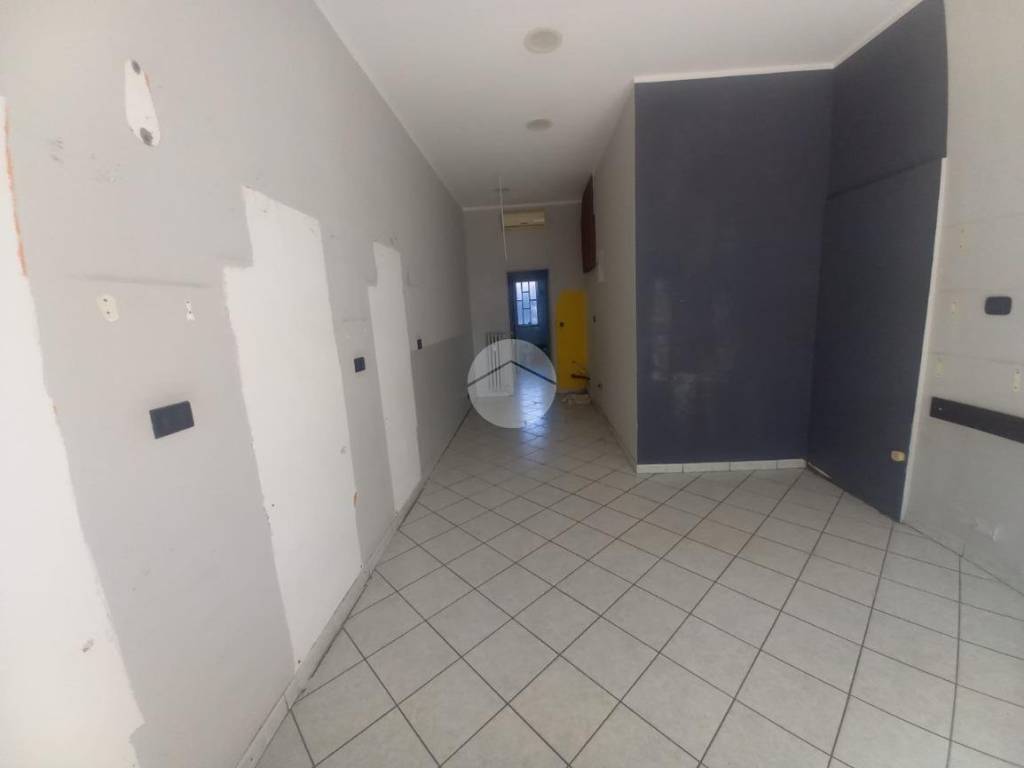 negozio in affitto a Volvera