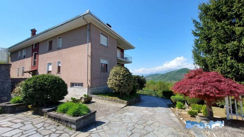 appartamento in affitto a Val di Chy in zona Lugnacco