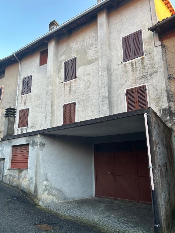 appartamento in affitto a Val di Chy in zona Lugnacco