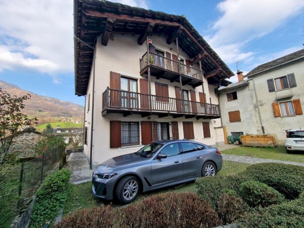 appartamento in affitto a Valchiusa in zona Trausella