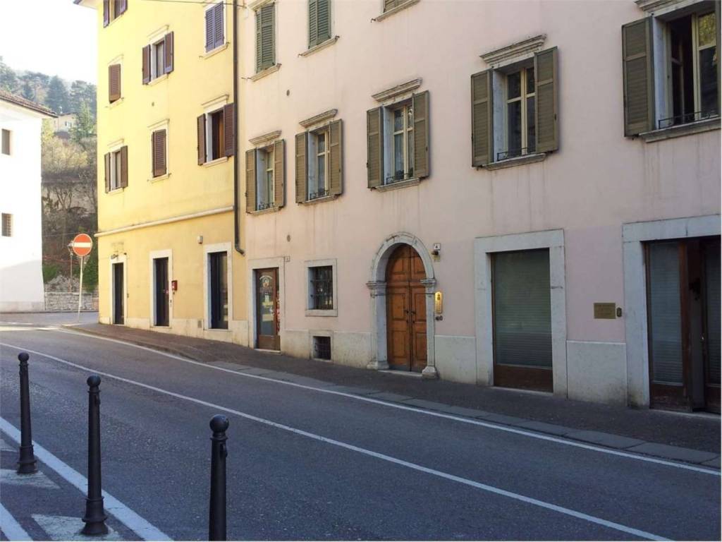 ufficio in affitto a Rovereto in zona Santa Maria