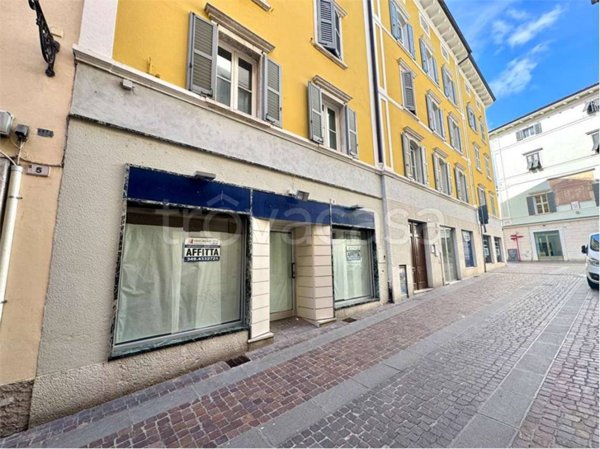 negozio in affitto a Rovereto
