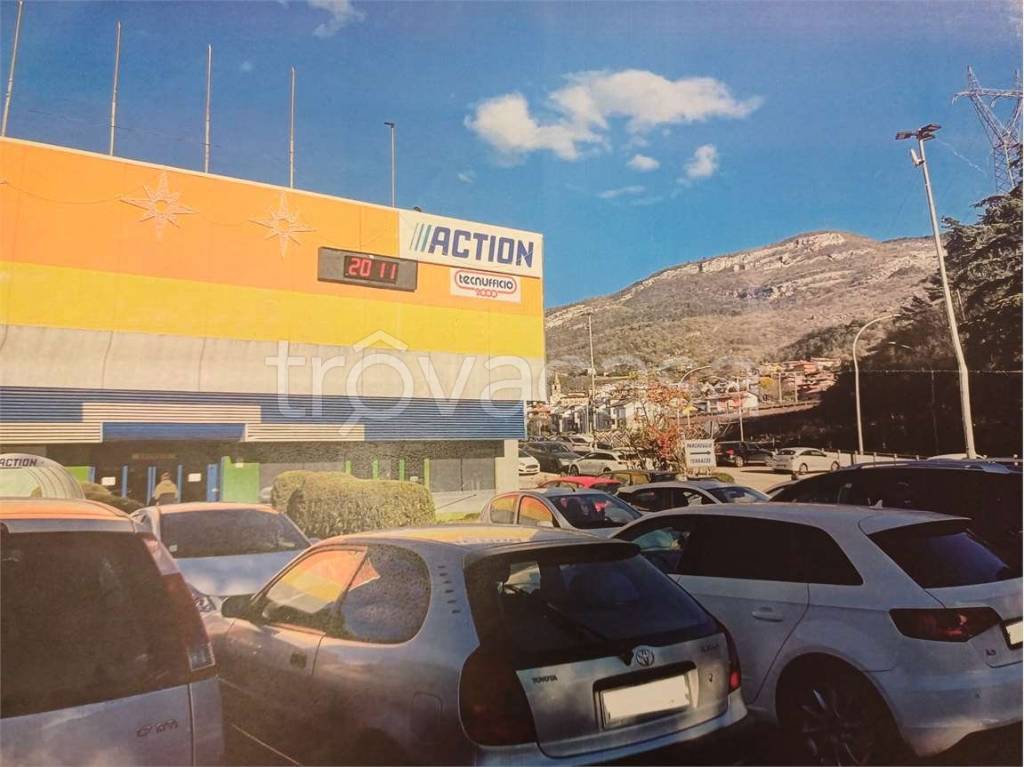 negozio in affitto a Rovereto