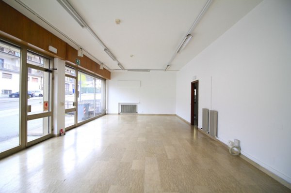 negozio in affitto a Tione di Trento