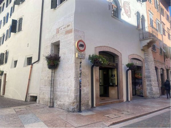 negozio in affitto a Trento