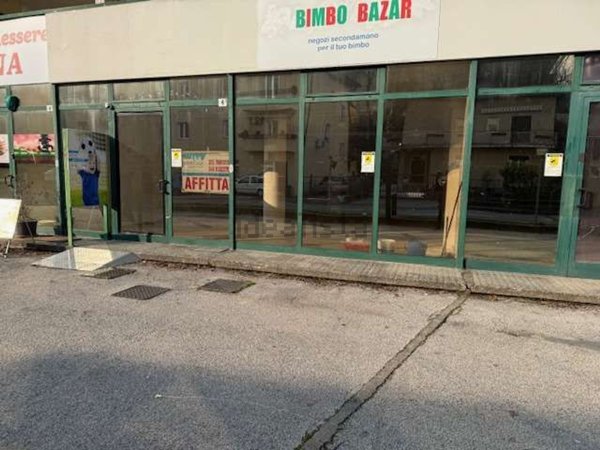 negozio in affitto a Trento