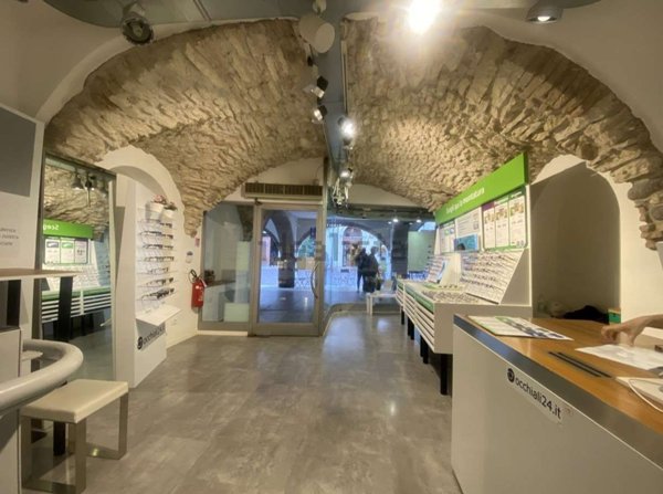 negozio in affitto a Trento in zona Centro Storico