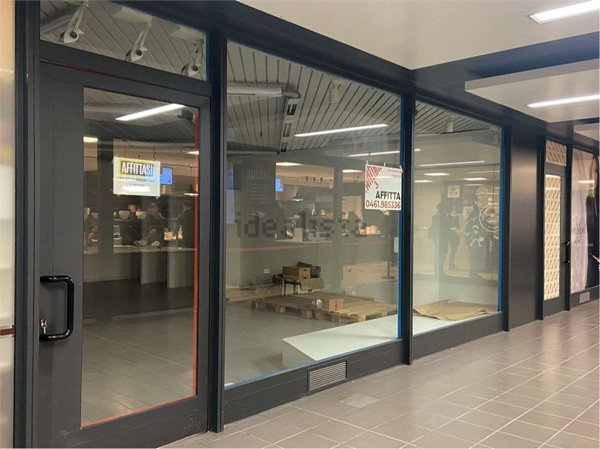 negozio in affitto a Trento