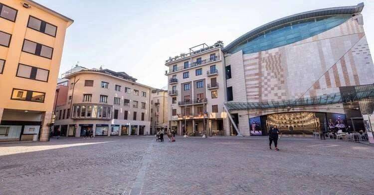 negozio in affitto a Trento