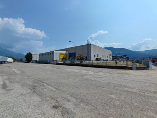 capannone in affitto ad Affi