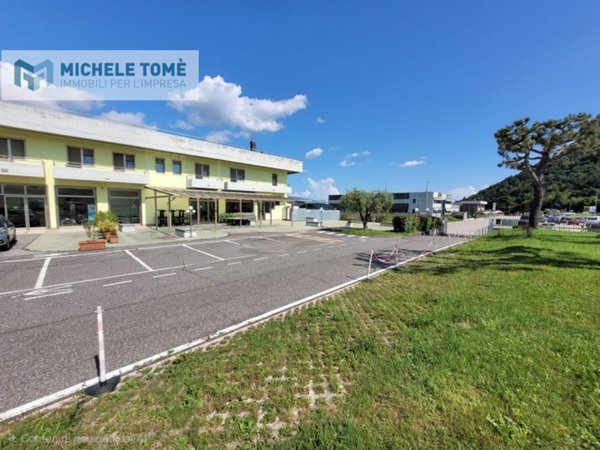 negozio in affitto ad Affi