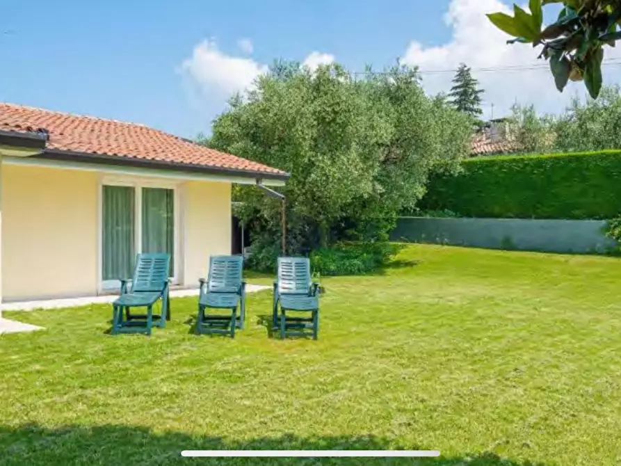 casa indipendente in affitto a Bardolino in zona Calmasino