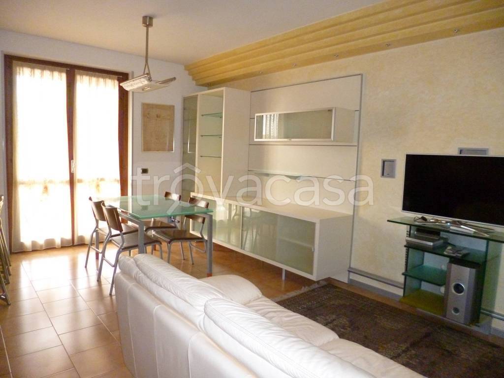 appartamento in affitto a Bardolino