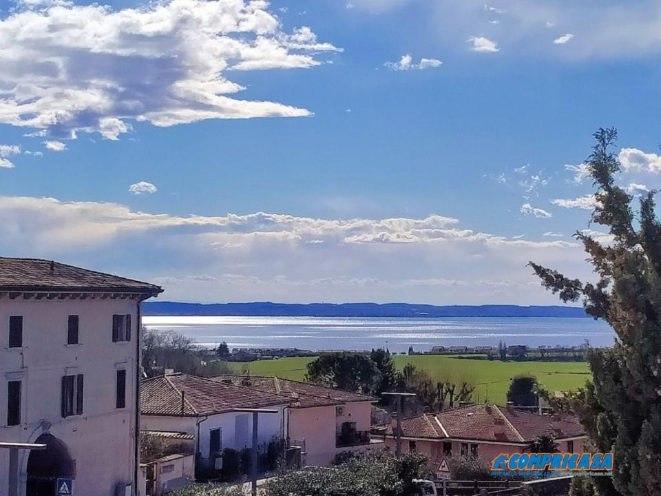 appartamento in affitto a Bardolino in zona Calmasino
