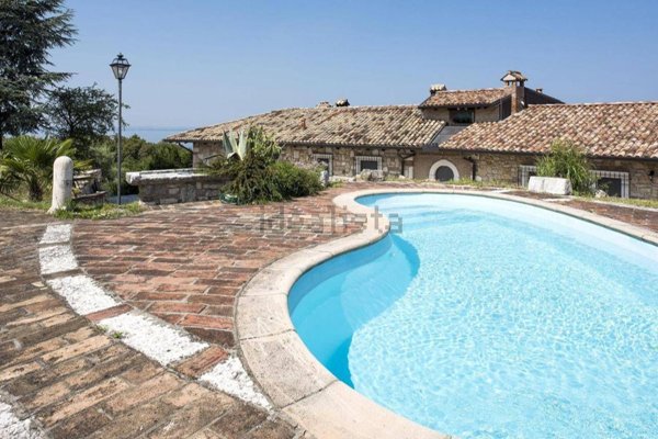 appartamento in affitto a Bardolino in zona Calmasino