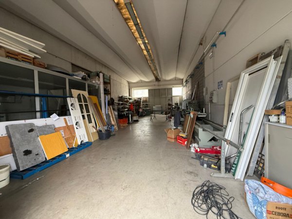 capannone in affitto a Belfiore