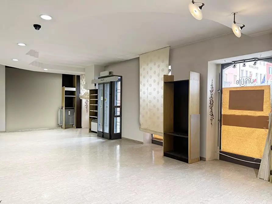 locale commerciale in affitto a Bosco Chiesanuova