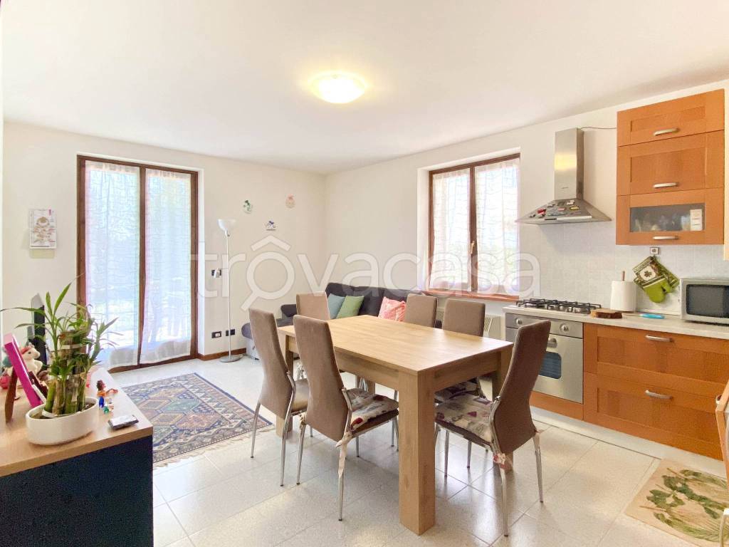 appartamento in affitto a Bosco Chiesanuova in zona Corbiolo