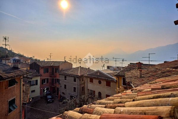 appartamento in affitto a Brenzone sul Garda in zona Castelletto