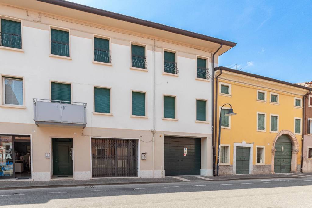 appartamento in affitto a Bussolengo