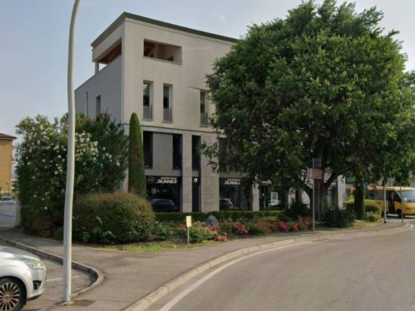 negozio in affitto a Bussolengo