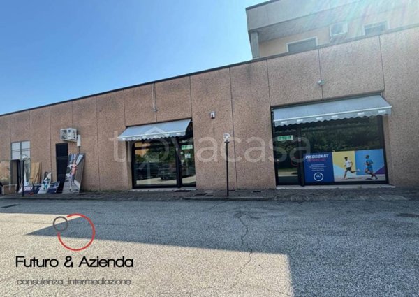negozio in affitto a Bussolengo