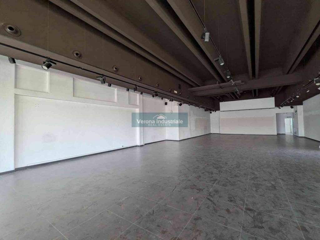 negozio in affitto a Bussolengo