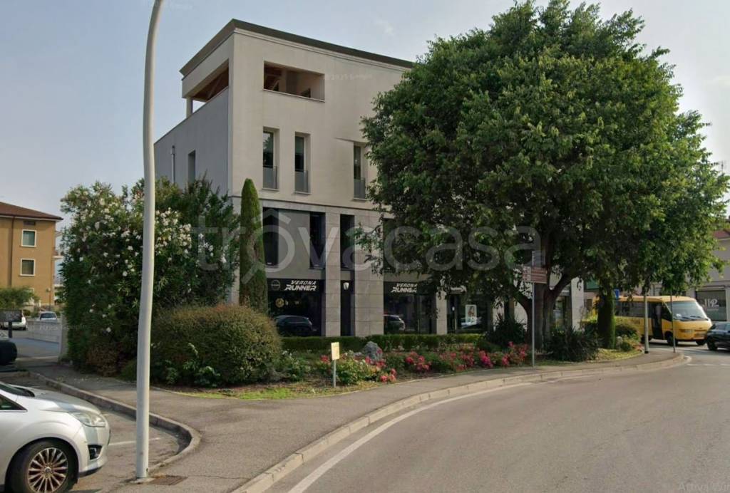negozio in affitto a Bussolengo