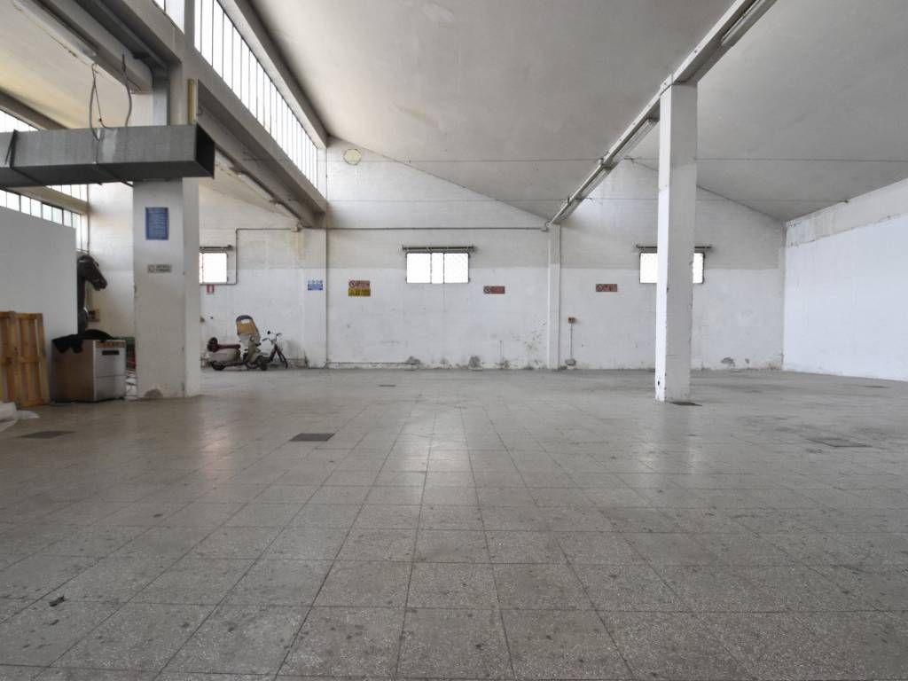 negozio in affitto a Bussolengo