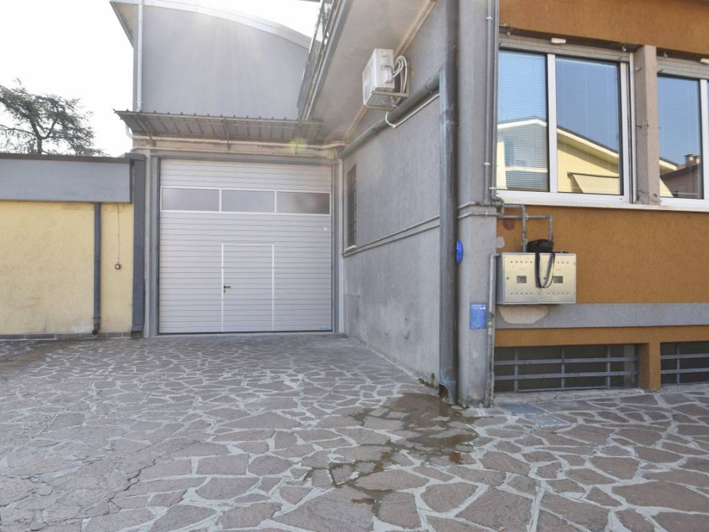 negozio in affitto a Bussolengo in zona San Vito