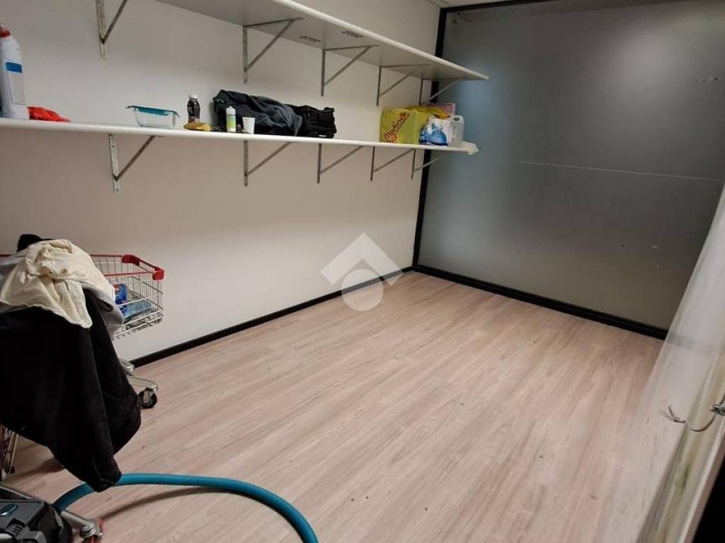 negozio in affitto a Bussolengo