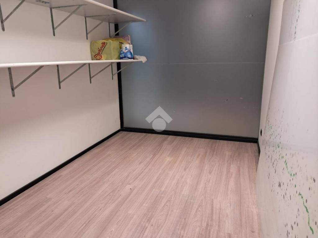 negozio in affitto a Bussolengo