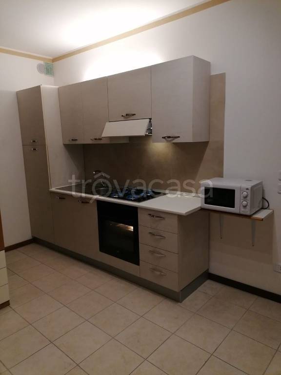 appartamento in affitto a Bussolengo