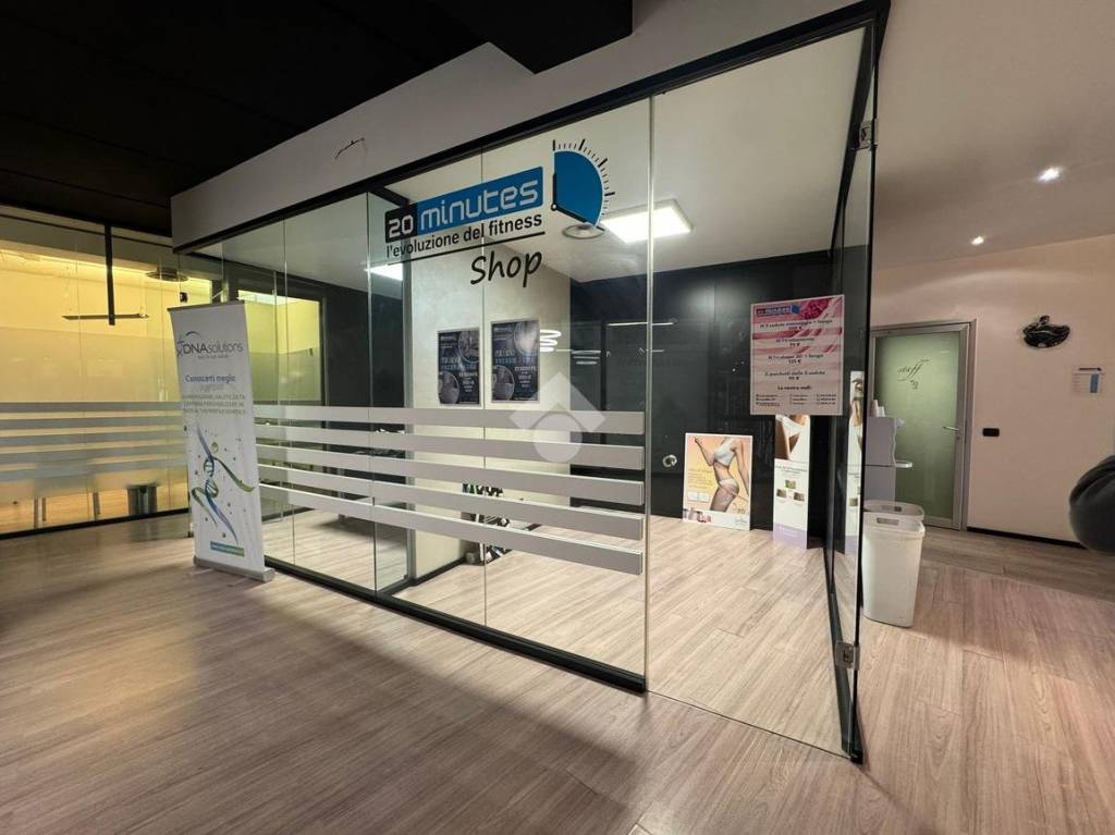 negozio in affitto a Bussolengo