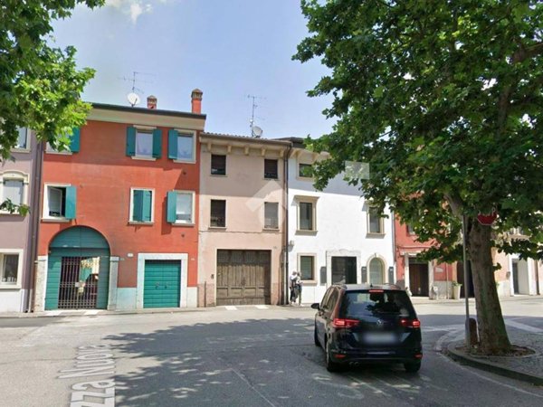 negozio in affitto a Bussolengo