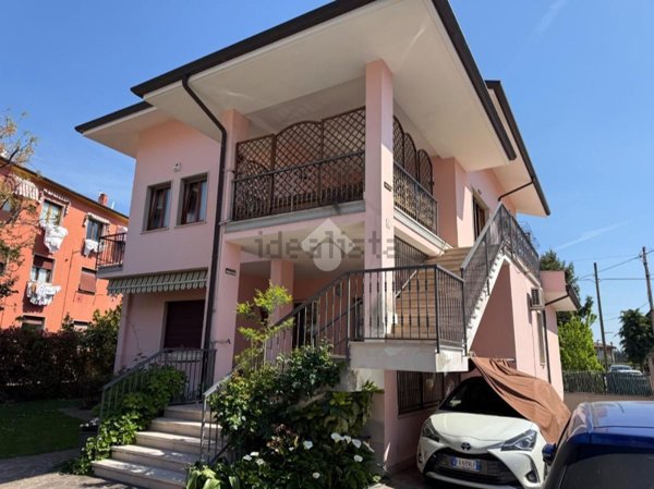 appartamento in affitto a Bussolengo