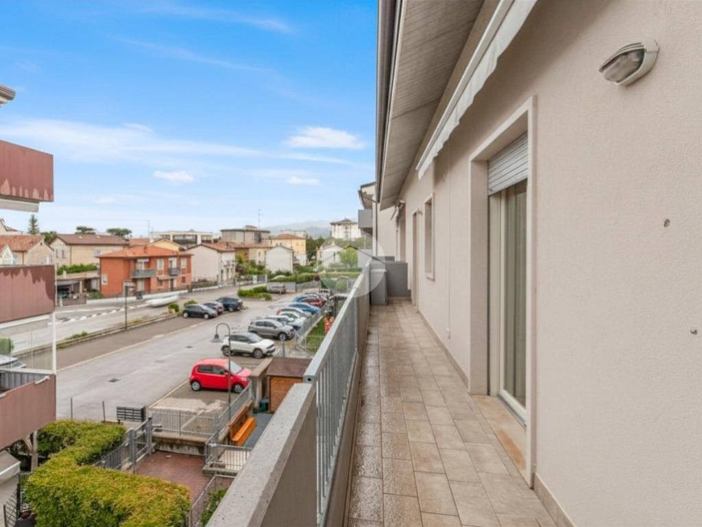 appartamento in affitto a Bussolengo
