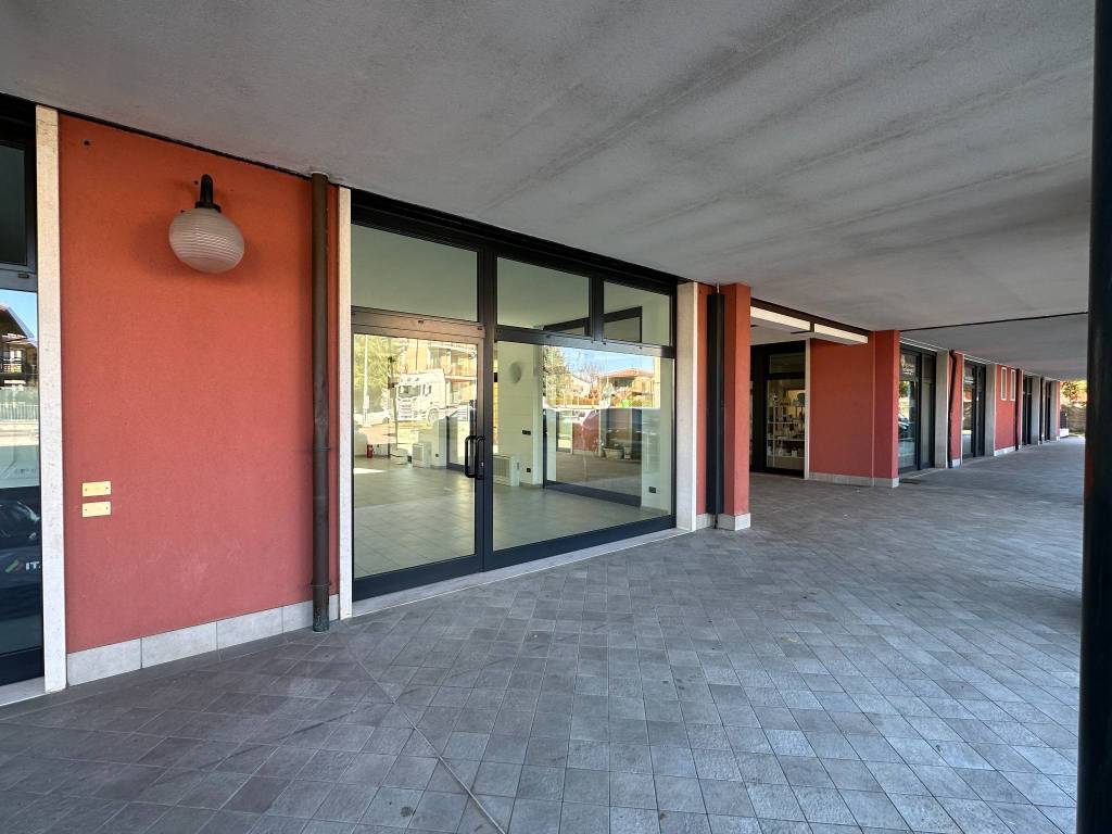 negozio in affitto a Caldiero