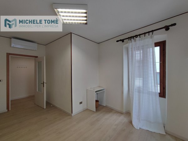 ufficio in affitto a Caprino Veronese