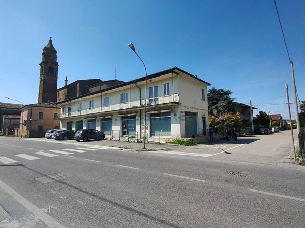 locale commerciale in affitto a Casaleone