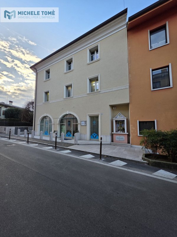 ufficio in affitto a Castelnuovo del Garda