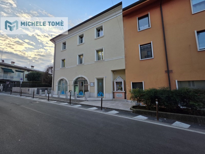 ufficio in affitto a Castelnuovo del Garda in zona Cavalcaselle
