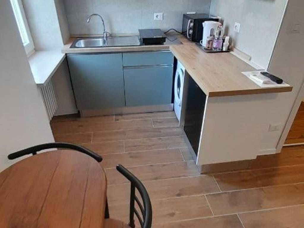 appartamento in affitto a Castelnuovo del Garda in zona Sandrà